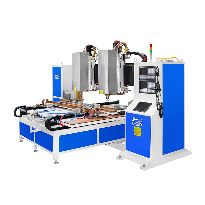 Hwashi CNC سبعة محاور الرؤوس المزدوجة Auotmaitc آلة لحام بقعة لإطار أنبوب الباب