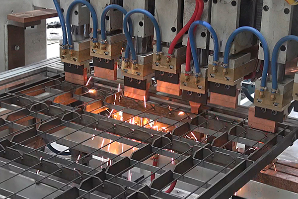 نظام التحكم الكهربائي آلة لحام الشبكة السلكية مع نظام التبريد ونظام التحكم في تشغيل PLC 2