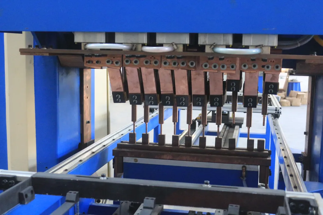 Hwashi Latest Automatic Door Sheet Metal Gantry Type Inverter Welding Machine 2